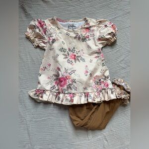 Floral Set with Ruffle Details